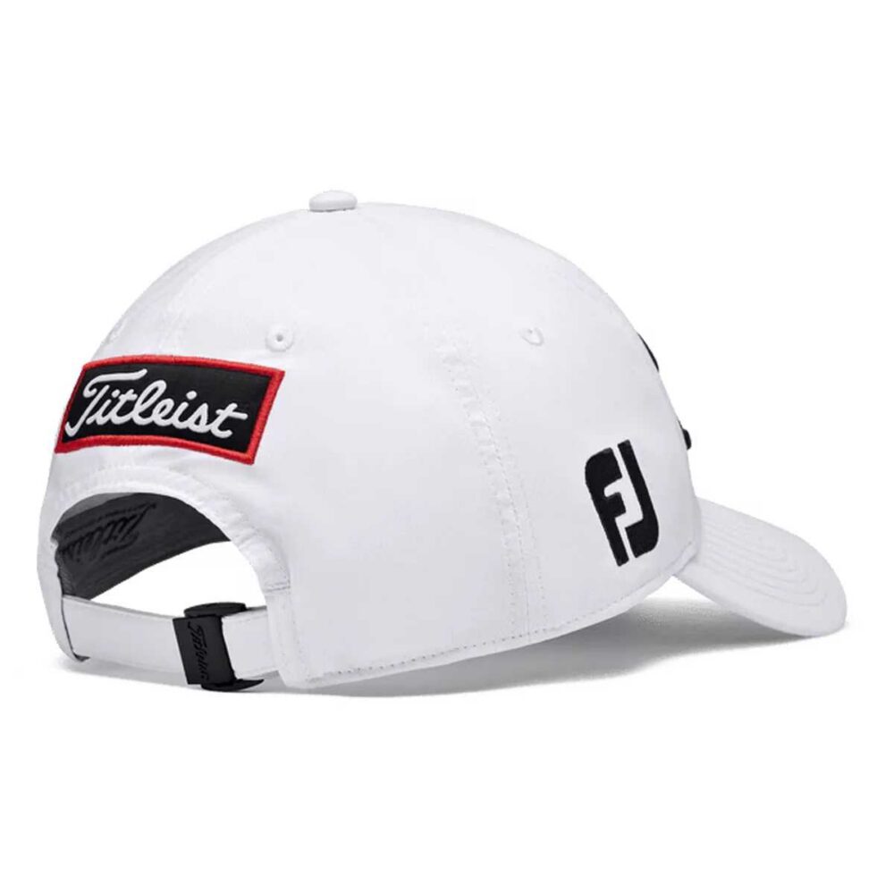 Tour Performance – White – Black